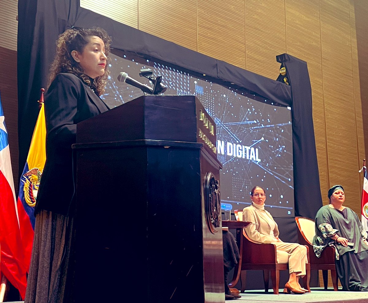 Escuela de Datos tweet media