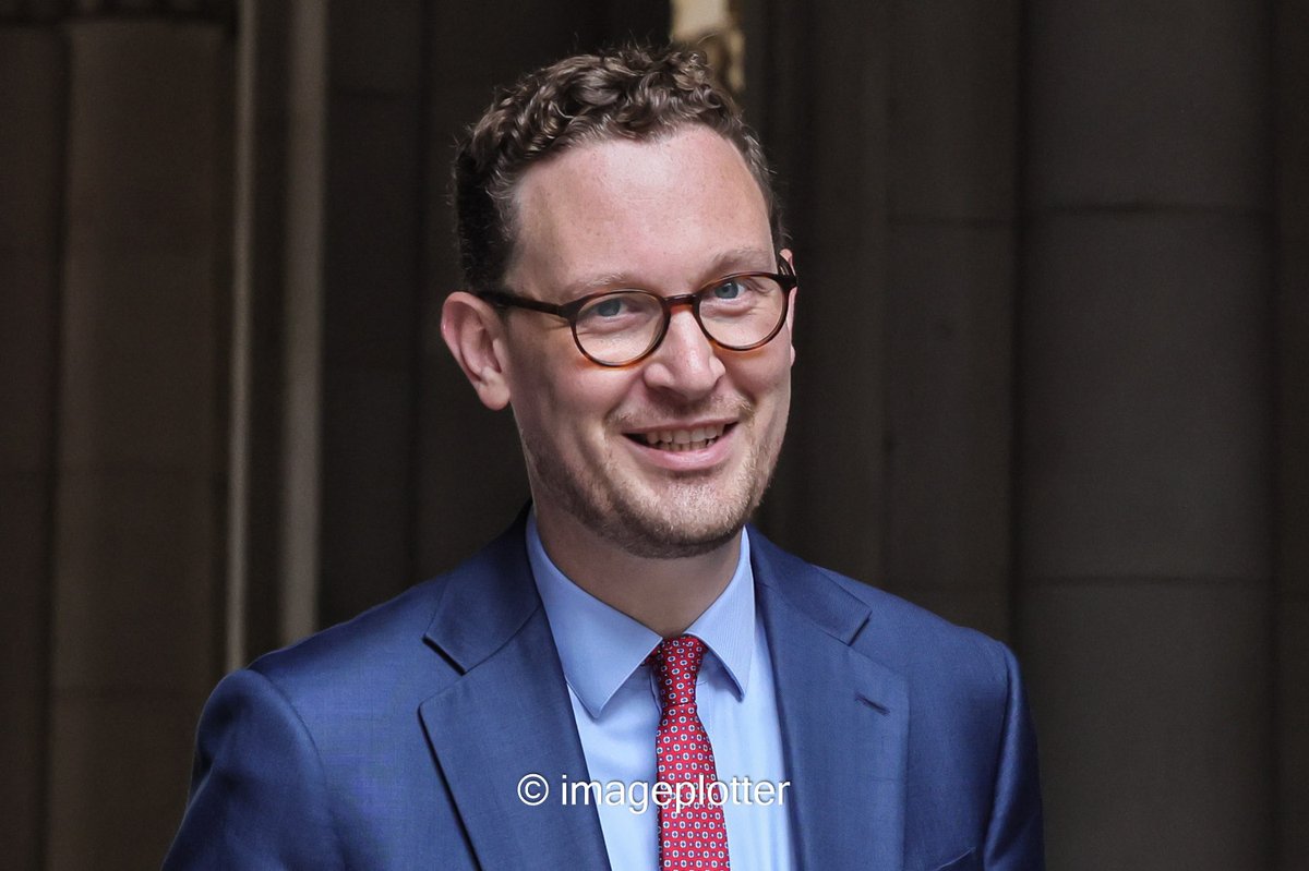imageplotter's tweet image. And a few shots from the last cabinet at #DowningStreet before recess. The gents - David Lammy, Steve Reed, Darren Jones, Jonathan Reynolds. Pics at the agencies. Cheers for the friendly smiles today.