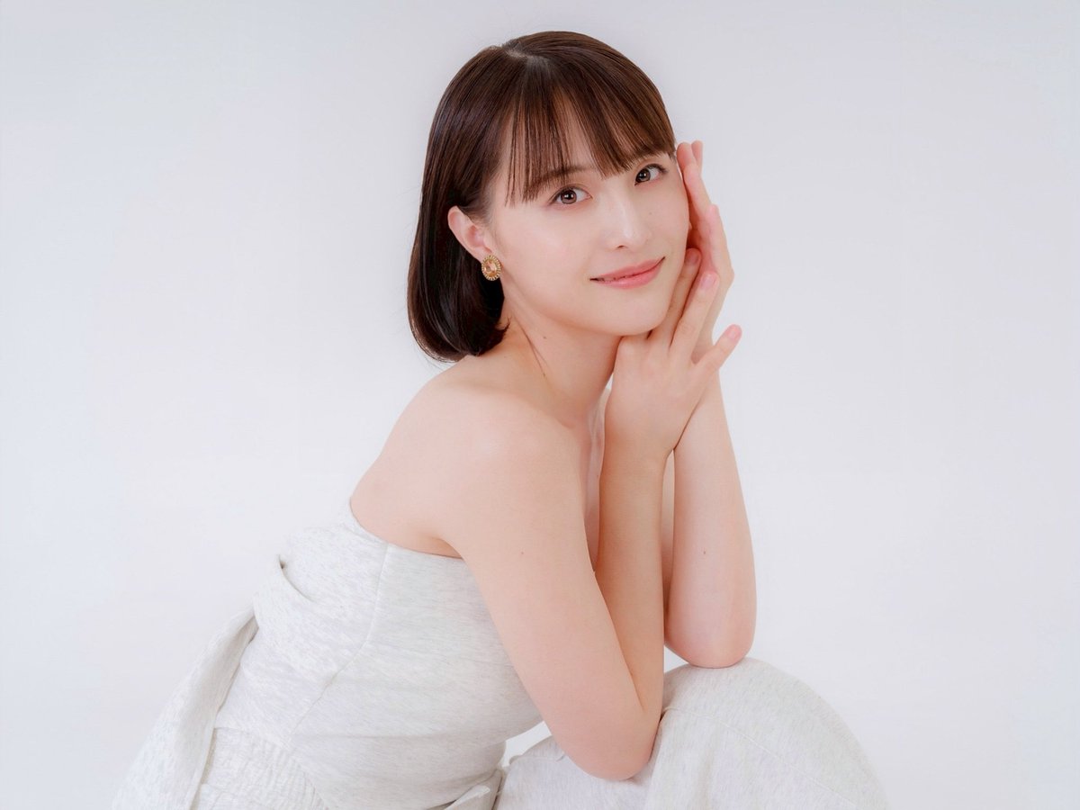 偽アカウントのお知らせをいただいたのでプロフィールを新しくしました！

髪型も少し前にショートボブにして
お仕事も新しいことに挑戦する毎日なので
心機一転、ちょうど良かったです☺️