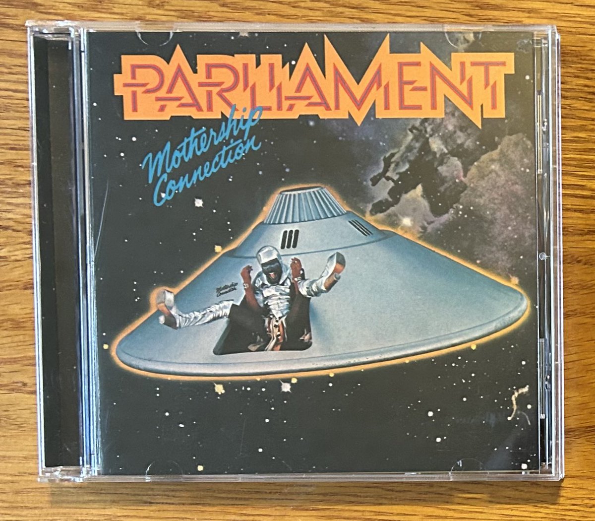 musicmaned's tweet image. Happy 84th Birthday to George Clinton!
BOTD in 1941
Mothership Connection
Parliament (CD)
1975
8 tracks
P. Funk (Wants To Get Funked Up)
Mothership Connection (Star Child)
Supergroovalisticprosifunkstication
Handcuffs
Give Up the Funk (Tear the Roof Off the Sucker)
+3 more