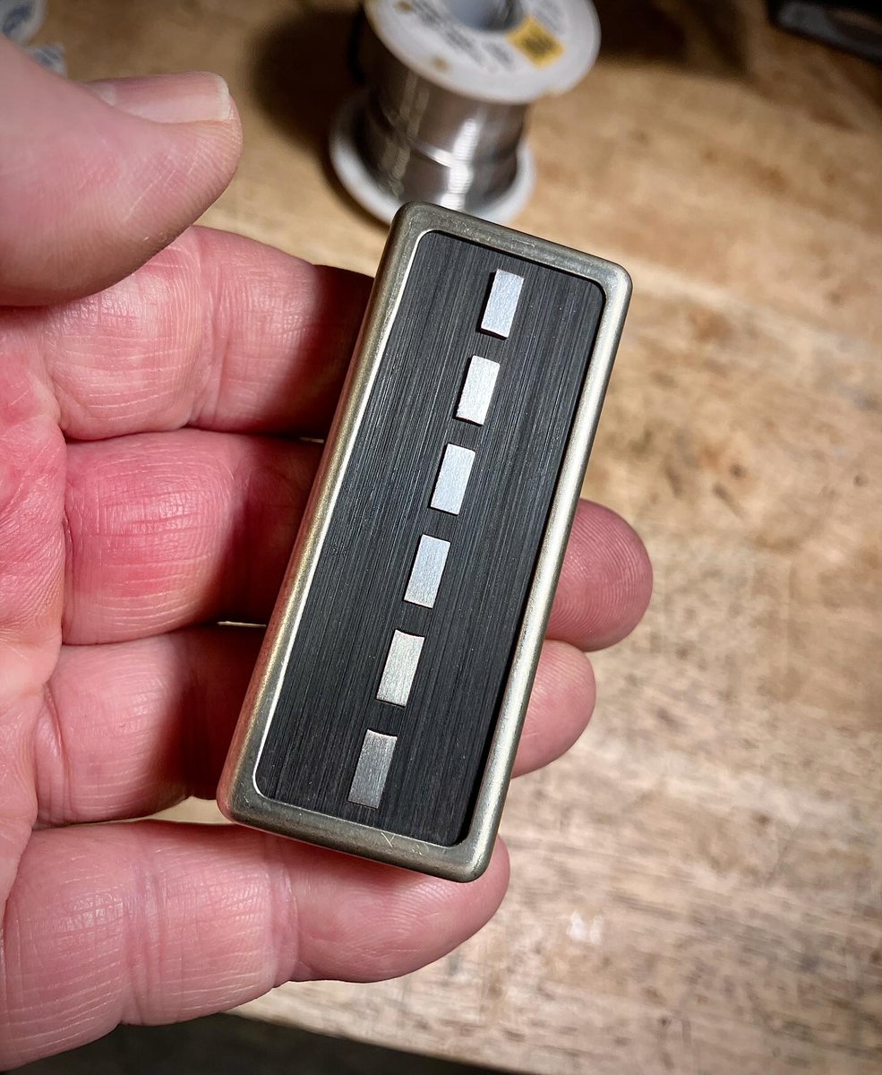 mdlpickups's tweet photo. Check out our new Staple-90 Mini, the first in a series of staple pickups currently in the works.
 The specs will be similar to our already popular P90-Mini. Featured here: Aged Open - Brushed Black. 

Questions? Shoot us a message or visit → https://t.co/aiX7WAa7e2 https://t.co/wKUelhCXAP