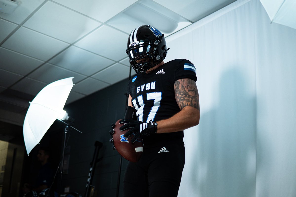 not a painter, but you get the picture 

#AnchorUp | #ReadyForMore