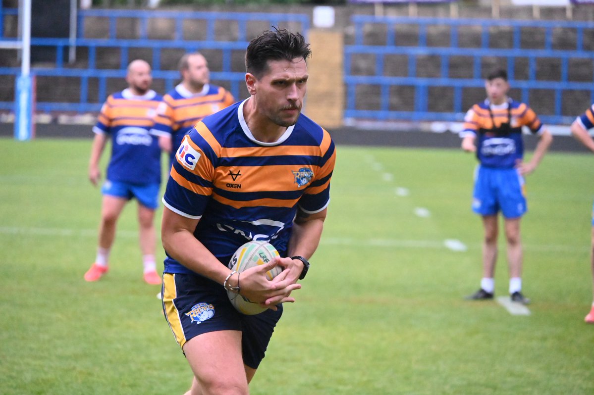 RugbyLeeds's tweet image. Our PDRL side and Rhinos Tryz had an unforgettable evening training on the AMT Headingley pitch!๐โจ
Huge thanks to @leedsrhinos Assistant Coach @chevw4lker for joining us and sharing his insight - a real boost for future sessions and games๐ช
Inclusive Sport Partner๐ค@ENGIE_UK