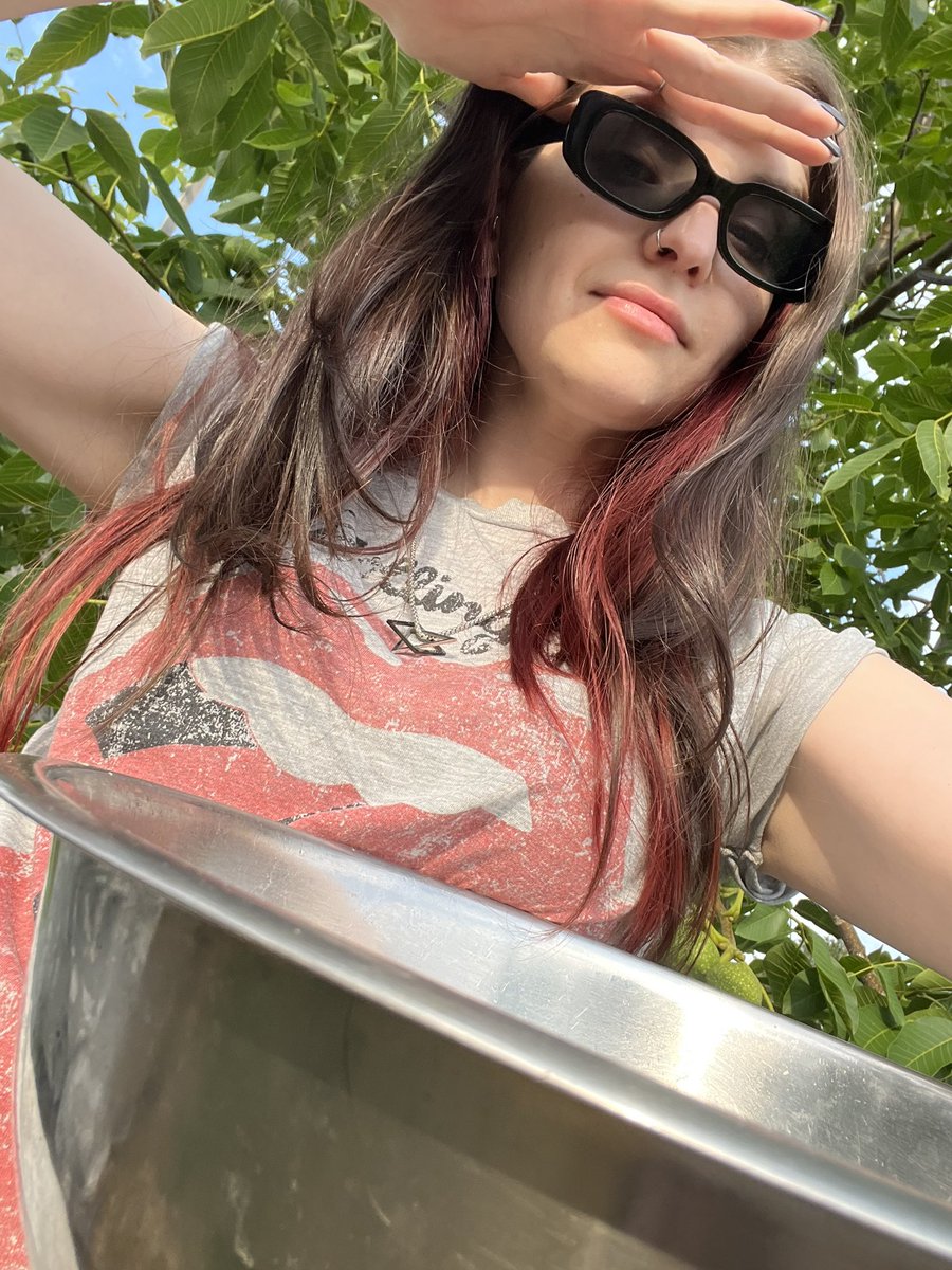 Який дощ? 
Я пиздую рвать гурки