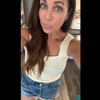 jenmonroe's tweet photo. #NewProfilePic https://t.co/hv2U3Lk1H6