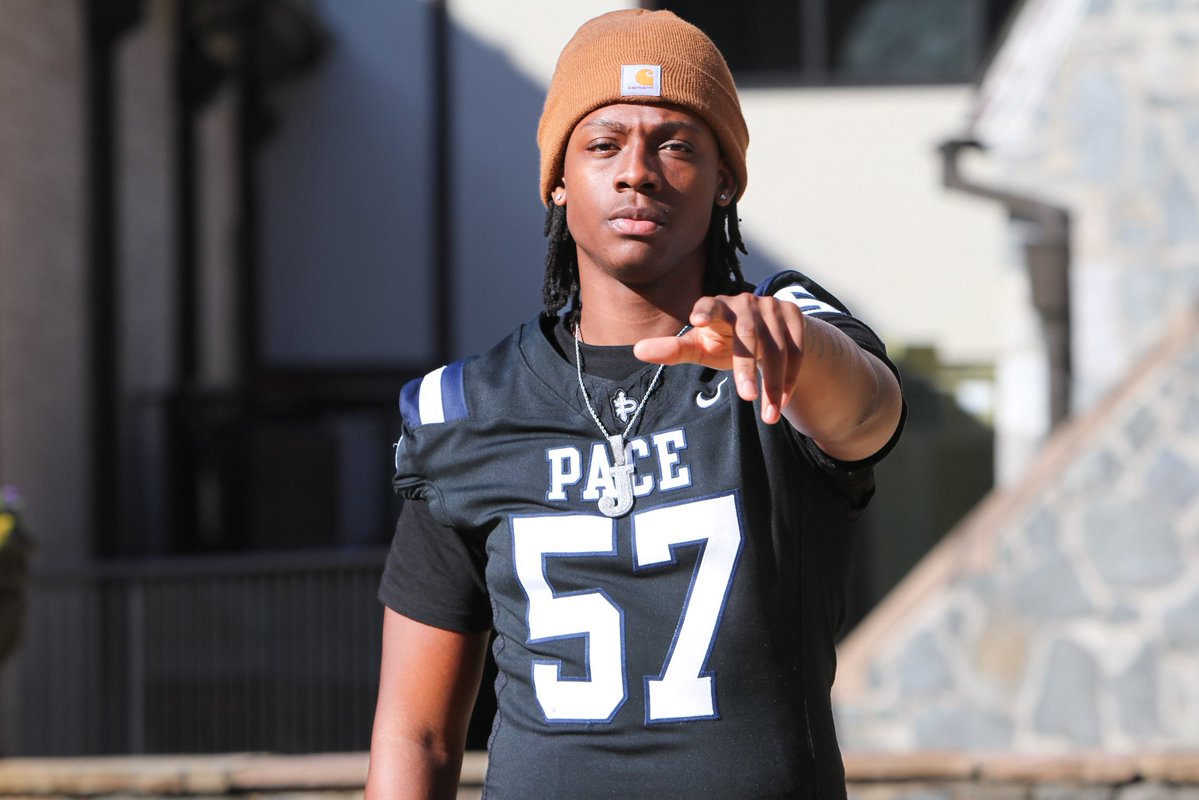JeremyO_Johnson's tweet image. 2027 4⭐️EDGE/DL Justin Weeks grew up a fan of Georgia. The Bulldogs are a heavy contender early for the Pace Academy star. He dives in on the in state school. #GoDawgs
Story: on3.com/teams/georgia-…
