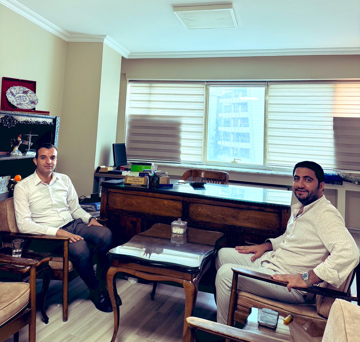 Değerli abim, AK Parti önceki dönem İl Yönetim Kurulu Üyesi Ahmet Ercan Kılıç’ı ziyaret ettim.

Nazik ev sahipliği ve samimi ilgisi için teşekkür ederim.