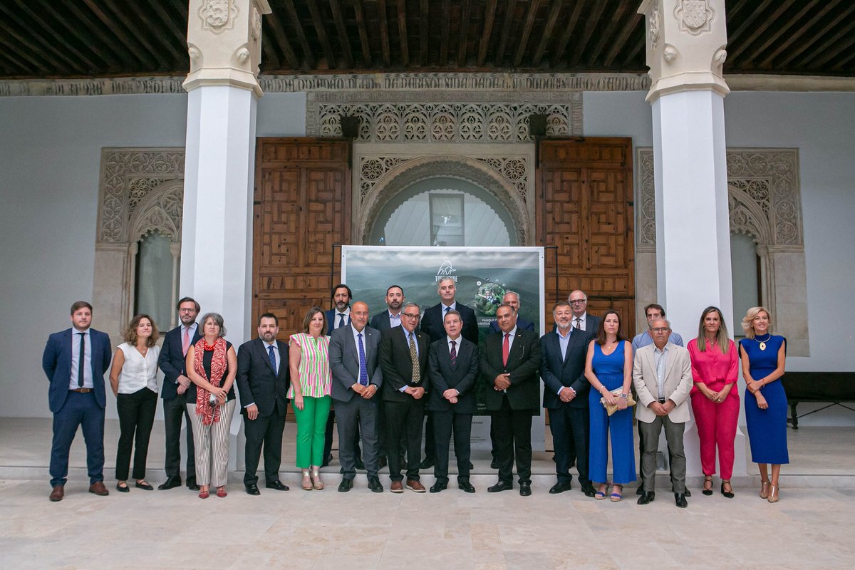 🌿 ¡Qué emocionante es vivir! 

Hoy Cuenca da un paso histórico con la presentación del Proyecto de Singular Interés de Toro Verde, el parque de ecoaventura más grande de Europa.

¿Quieres conocer un poco más de ToroVerde? 

🔗toroverdeespana.com

 #ToroverdeCuenca