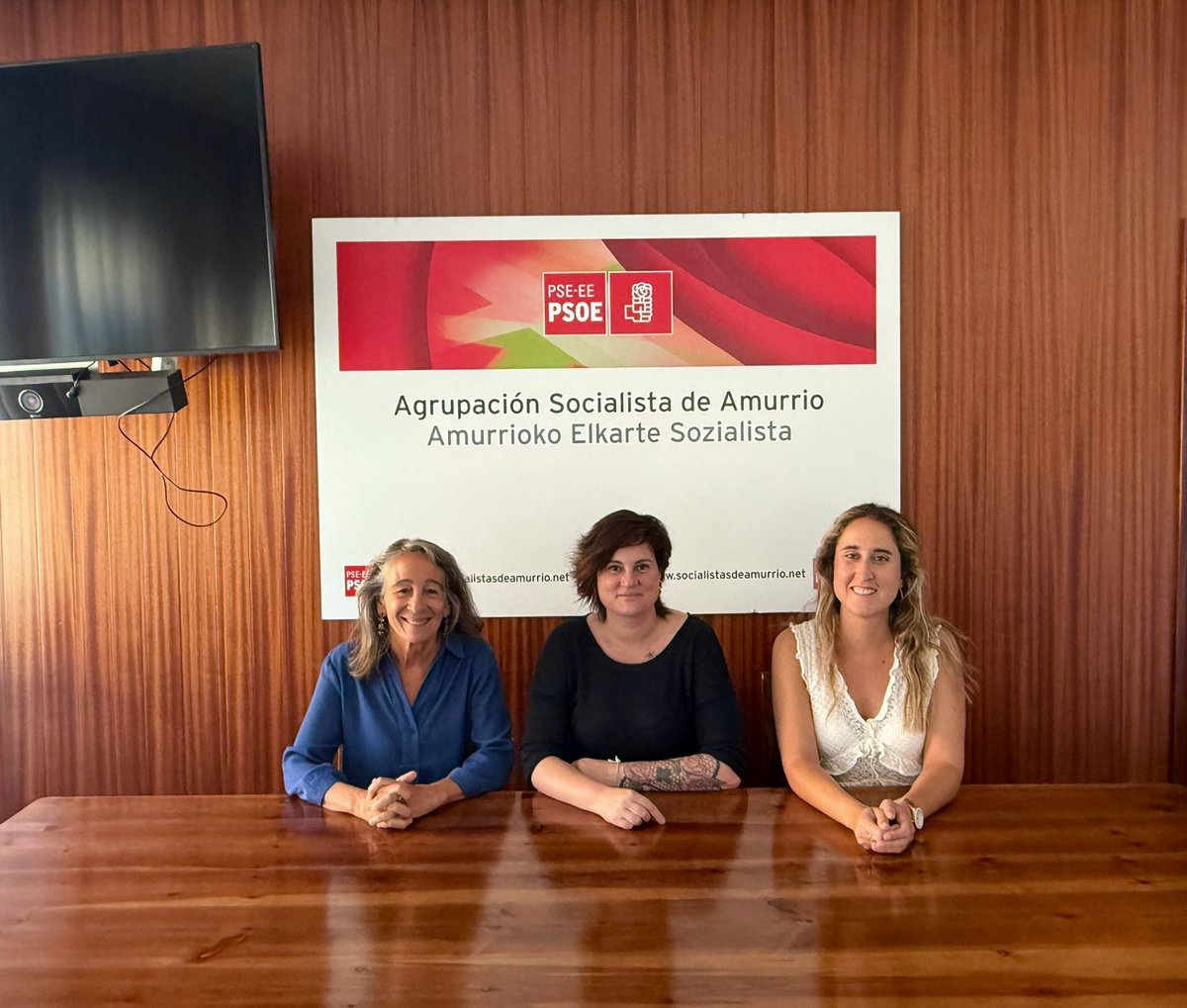 🔵 Encuentro de trabajo con la delegada del Gobierno en el País Vasco, <a href="/MGarmendia_B/">Marisol Garmendia</a>, y la subdelegada en Álava, para trasladar nuestras inquietudes, compartir experiencias y reforzar la colaboración.

#AmurrioNuestraPrioridad