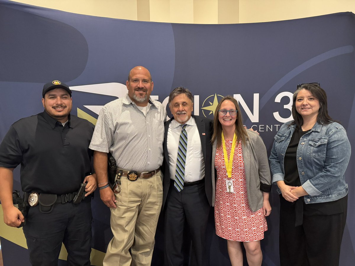 HectorLeadsTX's tweet image. This week, our campus leaders and school resource officers attended a statewide School Safety Summit, where they had the powerful opportunity to hear from Frank DeAngelis, former principal of Columbine High School. His message was clear: the safety of our students is…