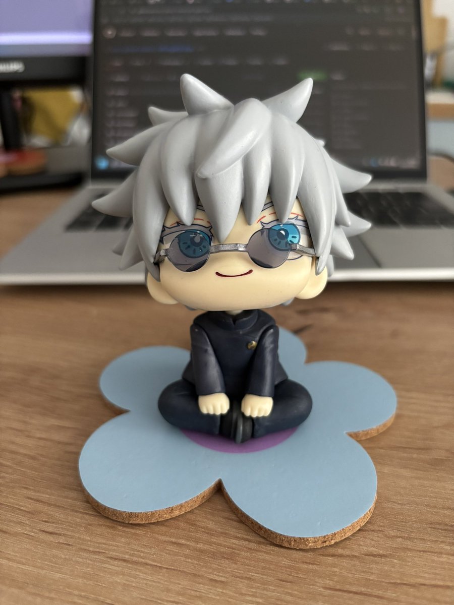 stellarran's tweet image. I made him sit on a flower because he is one 🌸