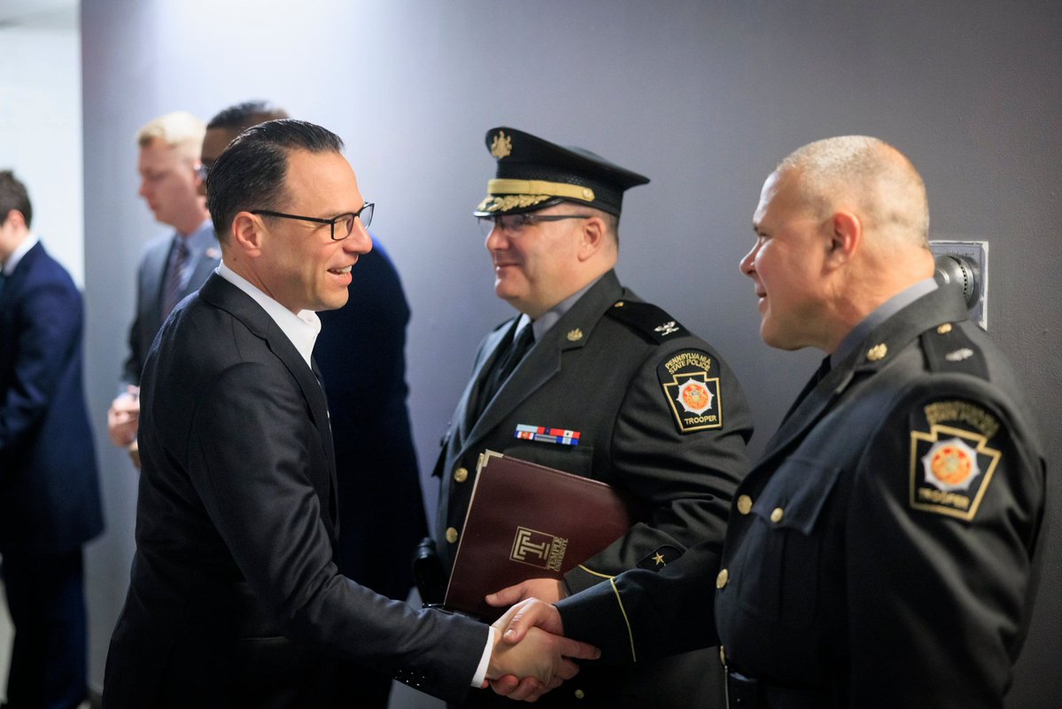 GovernorShapiro's tweet image. Since I took office, I’ve brought Democrats and Republicans together to invest in public safety across our Commonwealth.
Together, we’ve funded nearly 800 new State Police Troopers and supported the hiring of more than 700 local police officers.
Because every Pennsylvanian…