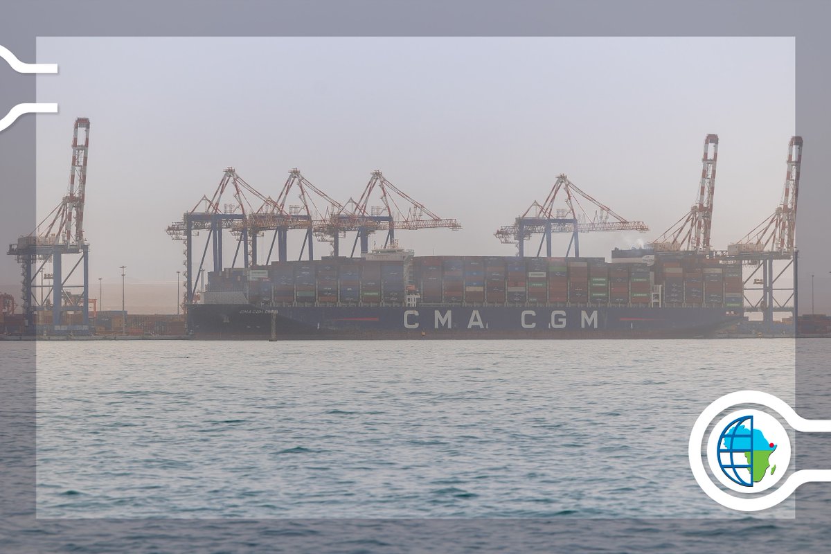 dpfza's tweet image. Today, the CMA CGM Osiris berthed at the SGTD terminal at 03:07 AM.

The vessel LOA is 366 meters in length overall, with a carrying capacity of 15,536 TEUs.

Call size 1,754 moves, equivalent to 3,045 TEUs.
Departure is for 8:00 PM this evening.

The Vessel Turn around time is…