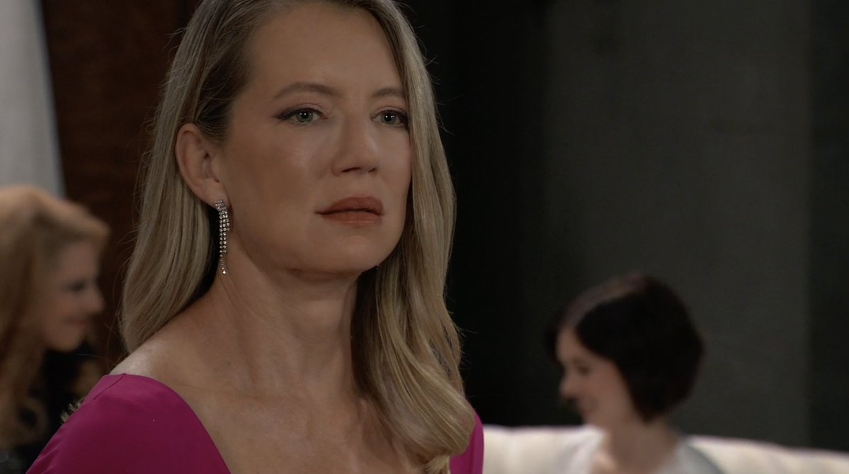 GeneralHospital's tweet image. Nina can&apos;t ignore what&apos;s right in front of her any longer. Is it too late to protect Willow from Drew&apos;s influence?
A brand-new #GH starts RIGHT NOW on ABC! @watroswatros