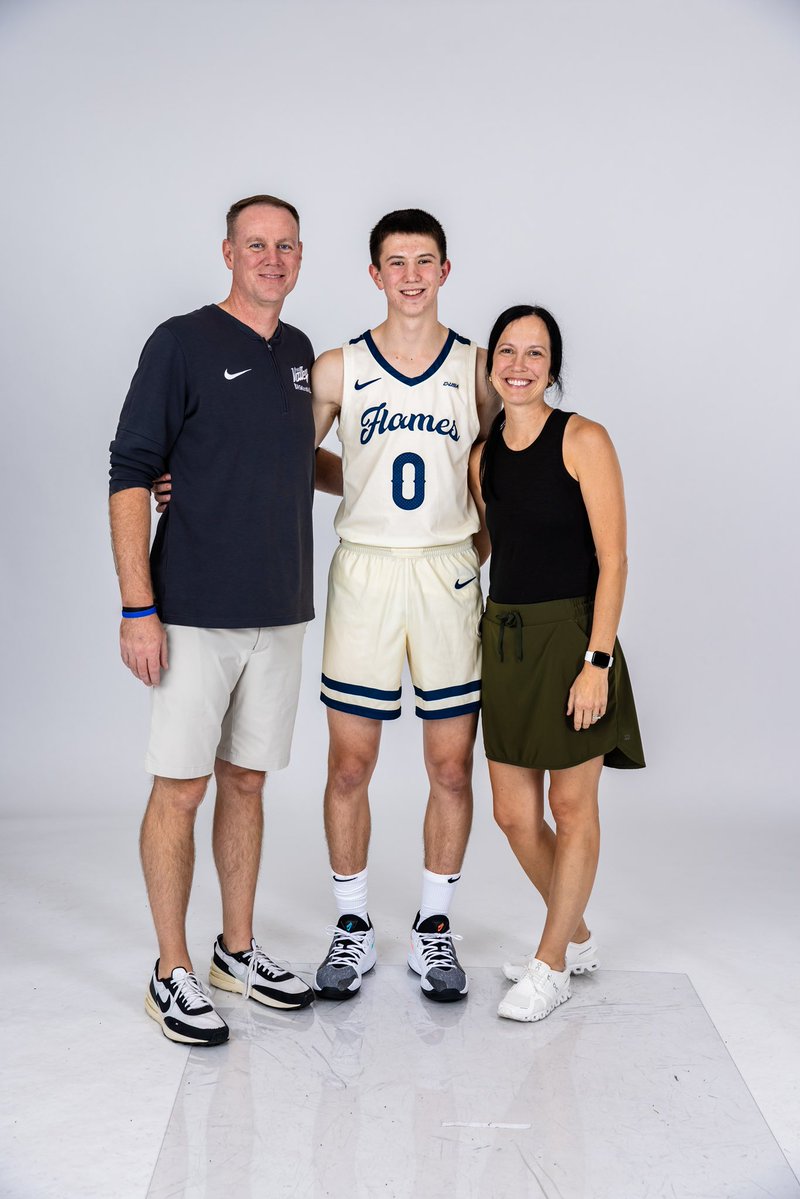 GVHoops's tweet image. Happy Birthday to the heart of our family!  Your kind, giving spirit make you an incredible teacher, mother, and wife.  We love you! @herbertnatasha