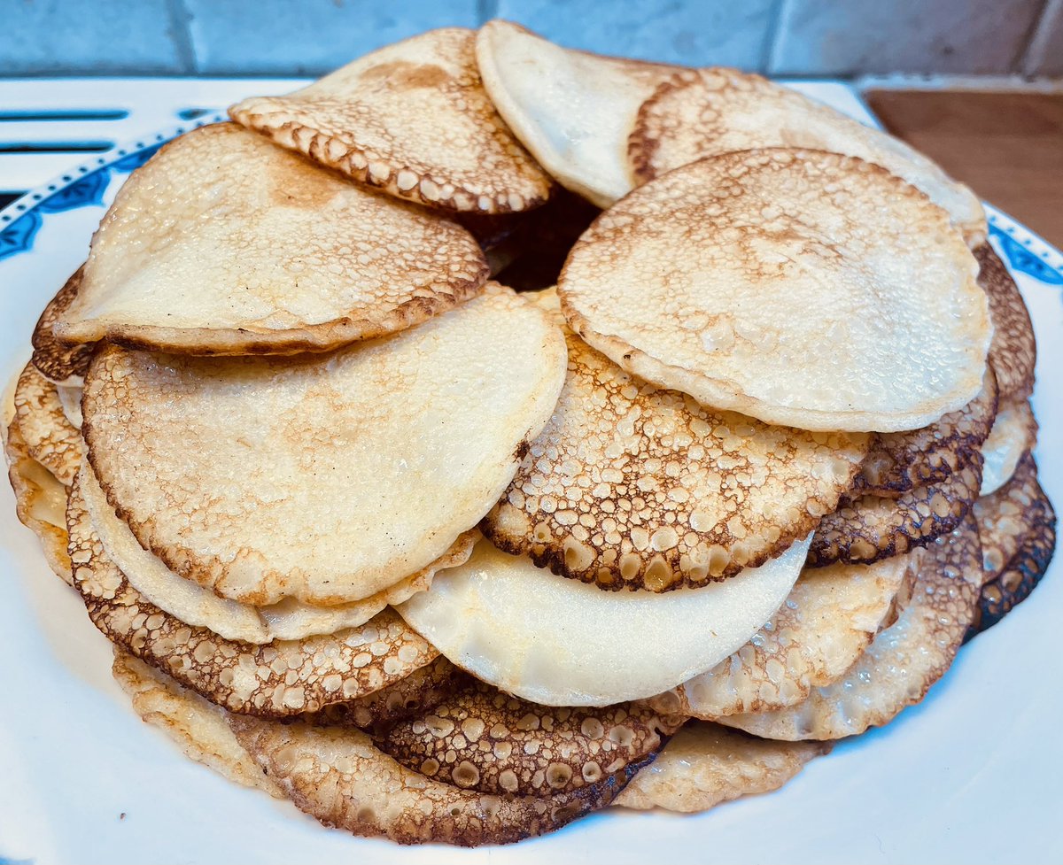 JenniVirtaluoto's tweet image. It’s +30c in Finland. This is unnatural. The only solution is comfort food. In your country, is it allowed to sneak pancakes from the stack, or does everyone have to wait until the whole patch is done? #important