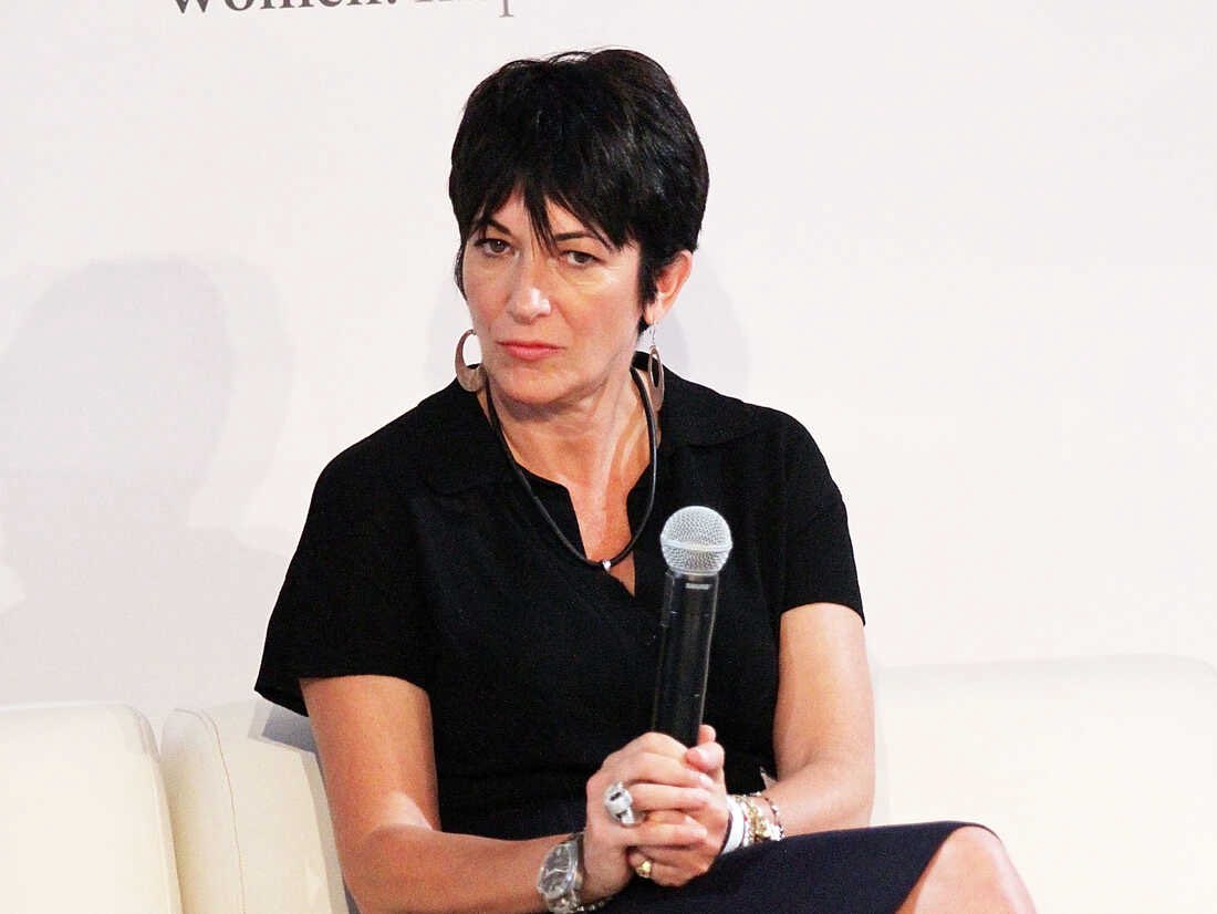 TheReportX's tweet image. The House Oversight Committee has approved Representative Tim Burchett’s motion to subpoena Ghislaine Maxwell.
That’s why Pam Bondi immediately reached out to Maxwell — likely with a pardon offer — to silence her. It can’t be a coincidence that both events happened…
