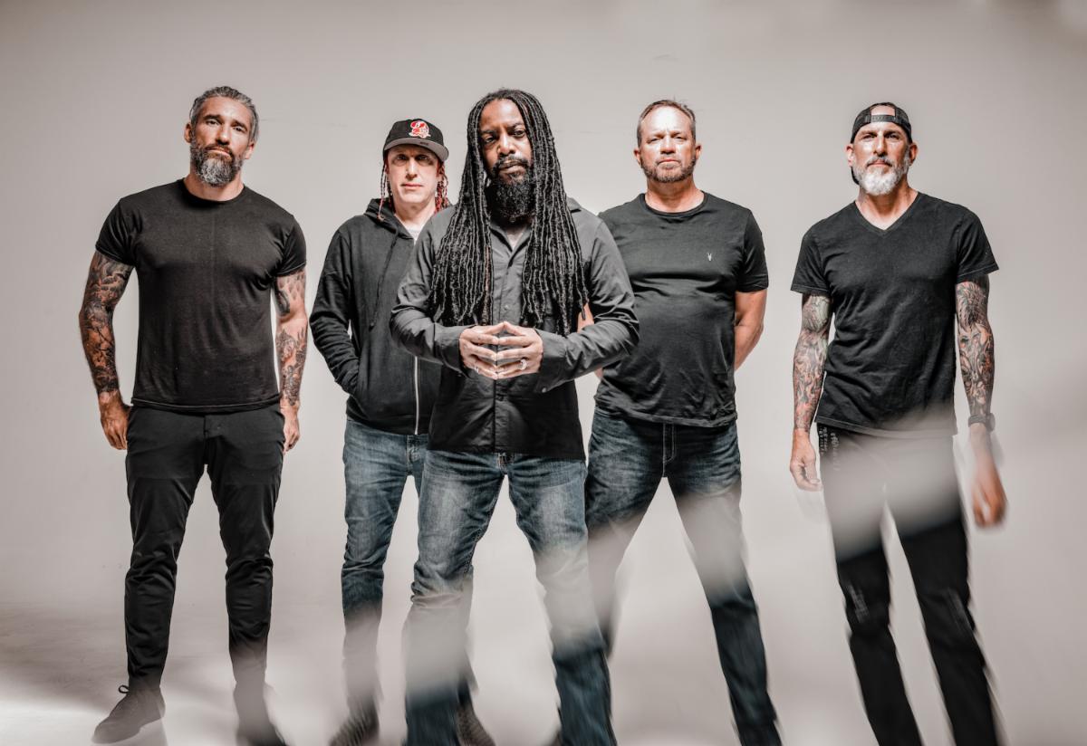 Metal Legend, <a href="/Sevendust/">SEVENDUST</a> Hit the Road for an Acoustic Headline Run

Sevendust is celebrating 21 years of Southside Double-Wide: Acoustic Live with a special unplugged tour!
musicinsidermagazine.com/metal-legends-…

#sevendust #SouthsideDoubleWide21 #AcousticLive #MetalLegends #metalmusic

(Photo