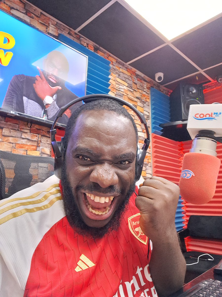 MEGGV ๐ป (@theblakkgenius) on Twitter photo Wore my Arsenal jersey to work today because I could sense that #HereWeGo!!!! Wore my Arsenal jersey to work today because I could sense that #HereWeGo!!!!