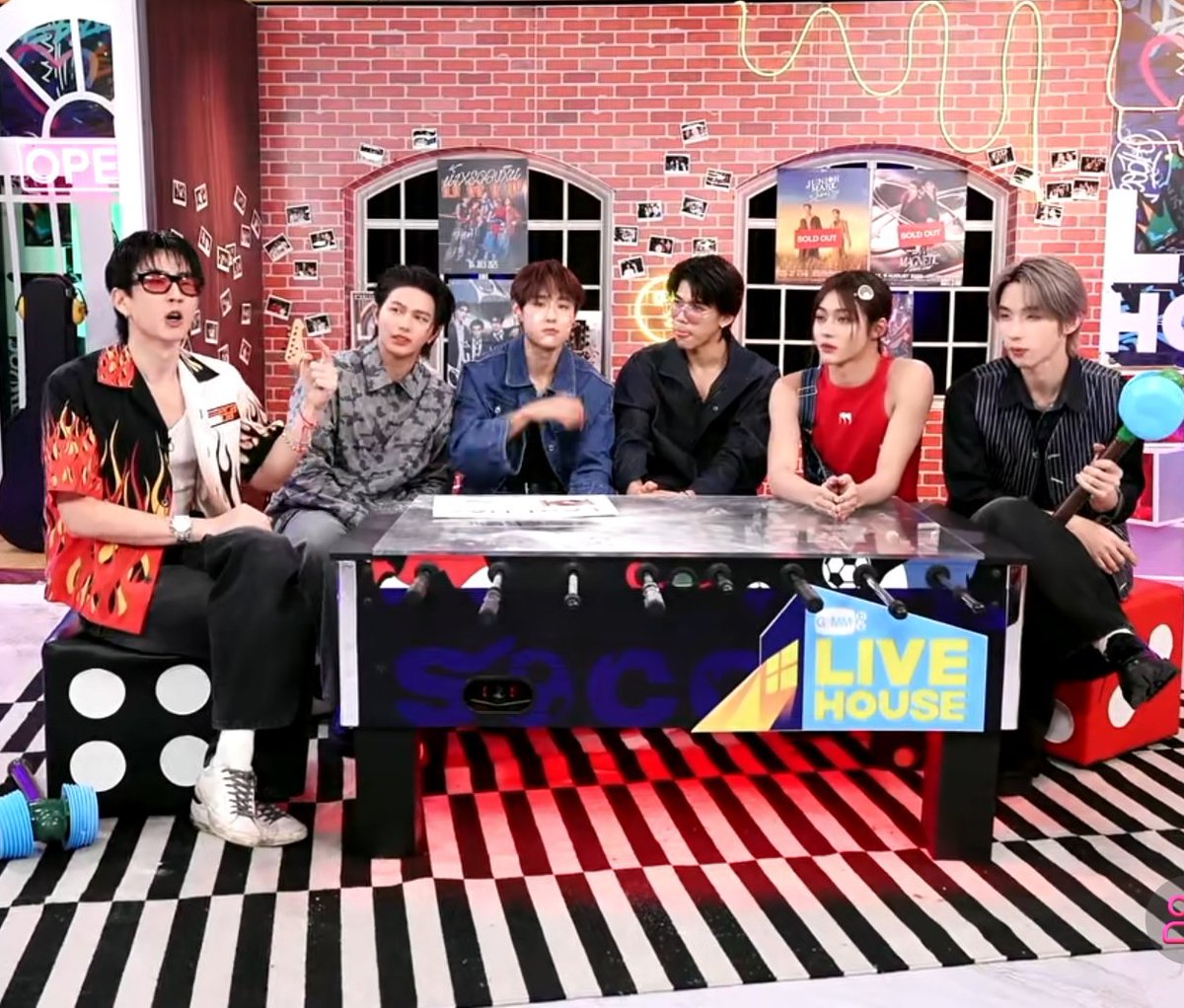 Rein 万 tweet media