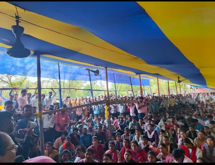 chandreshk59597's tweet photo. @mmalayanil हमारी मांगों को पूरा किया जाए महोदय 
एक मांग सेवा समायोजन https://t.co/NMfxsY4yFV