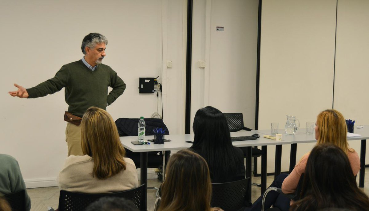 💚En el marco de las acciones orientadas a promover entornos laborales más saludables, se realizó una charla sobre salud mental para colaboradores de CND y empresas del grupo, en donde se destacó el acuerdo de cooperación entre CND y <a href="/Udelaruy/">Universidad de la República</a> 
🔗cnd.org.uy/noticias/un-pa…