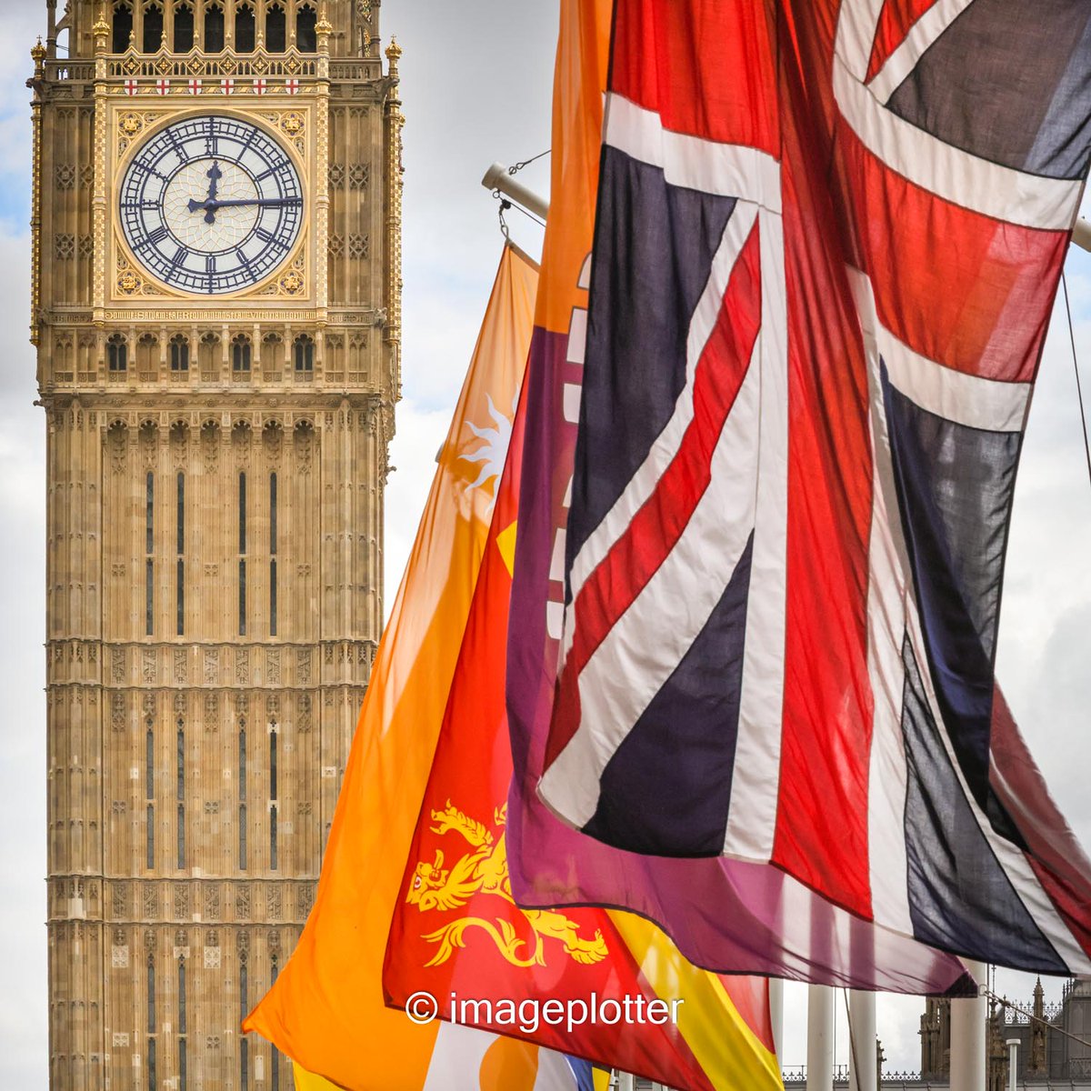 imageplotter's tweet image. And a few shots of the flags of the 50 historic counties raised and at Parliament Square ahead of Historic County Flags Day tomorrow (23rd July). Pics at @Alamy_Editorial