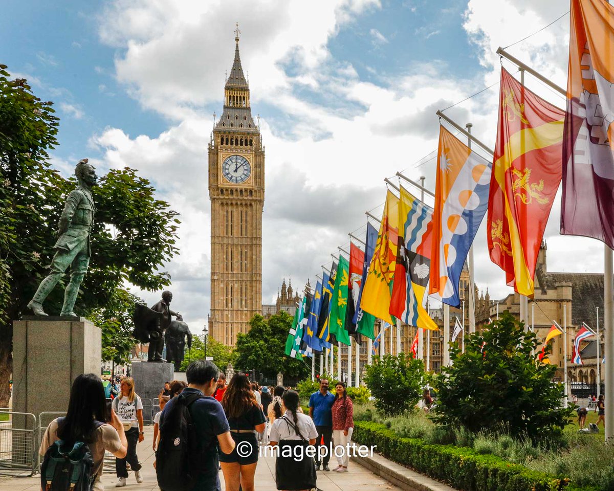 imageplotter's tweet image. And a few shots of the flags of the 50 historic counties raised and at Parliament Square ahead of Historic County Flags Day tomorrow (23rd July). Pics at @Alamy_Editorial