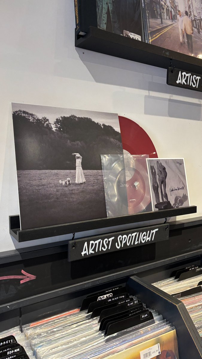 ❤️JUST LANDED <a href="/yoshikacolwell/">Yoshika Colwell</a>❤️

A captivating and sophisticated collection of eleven songs that traverse the outer regions of folk. 

The <a href="/dinkededition/">DINKED</a> comes with a bonus flexi &amp; signed print!

resident-music.com/product/colwel…