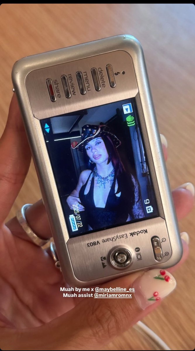 Mi amor cuando quieres me llamas y nos besamos 🫦  no se como tu haces que yo me vulva loca por ti 😏 <a href="/jjeesiicaa_/">J🐊</a>