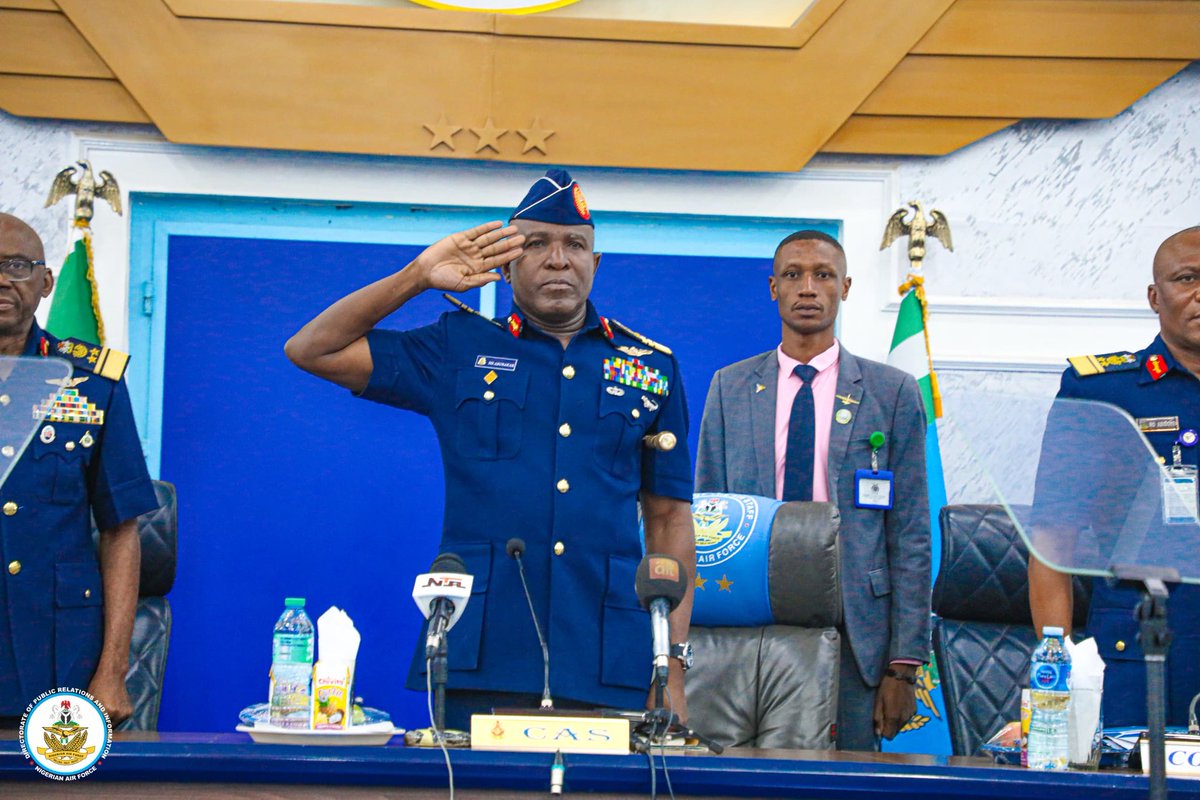 NigAirForce's tweet image. NAF strengthens aviation safety standards, achieves year-long incident-free record
The Nigerian Air Force (NAF) has reaffirmed its commitment to aviation safety, operational discipline, and professionalism, following a significant milestone—completing a full year without any…