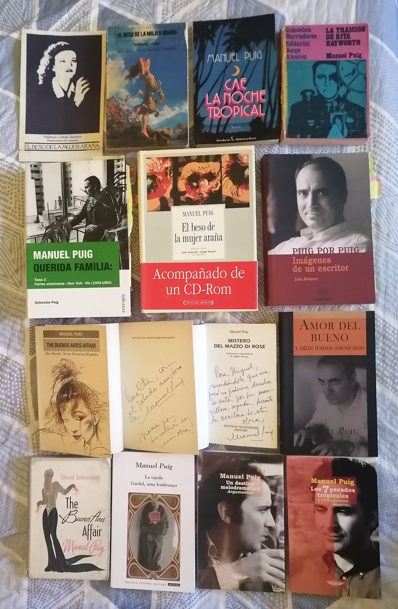 El 22 de julio de 1990 murió Manuel Puig en Cuernavaca.
Amó al crítico michoacano Héctor Valdés.  
Conservo 2 libros que Puig firmó a Esther Puyhol y Miguel Sabido y el programa de mano de El beso de la mujer araña, director: Arturo Ripstein y productor: Javier Labrada.
🌈 💋🕷️🕸️