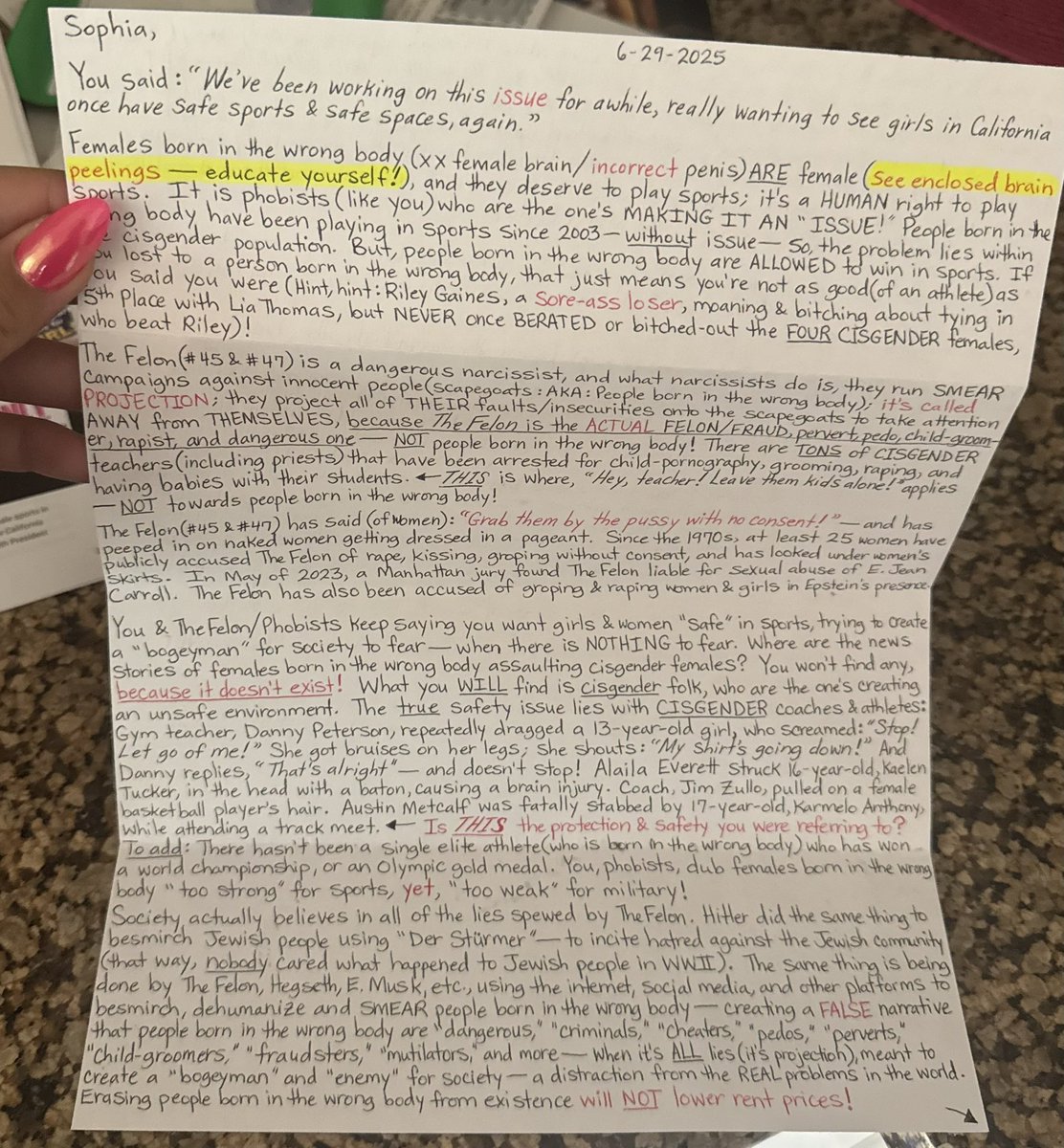 SophiaSLorey's tweet image. Hand written 4 page hate letter 🩷
Apparently: “females” born w an “incorrect penis” are female
Eve is the first transgender woman
& if I was in the same room as Trump he would rape me.
Goodness, I’m dizzy just trying to follow the logic.
Anyways, you can’t change your sex😘