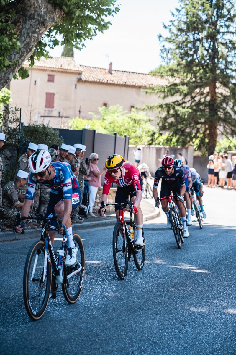 CDC1REG's tweet image. Le #1REG encourage le Tour de France
sur ses terres.

#legionetrangere #TourDeFrance2025
@letourdefrance #legiopatrianostra