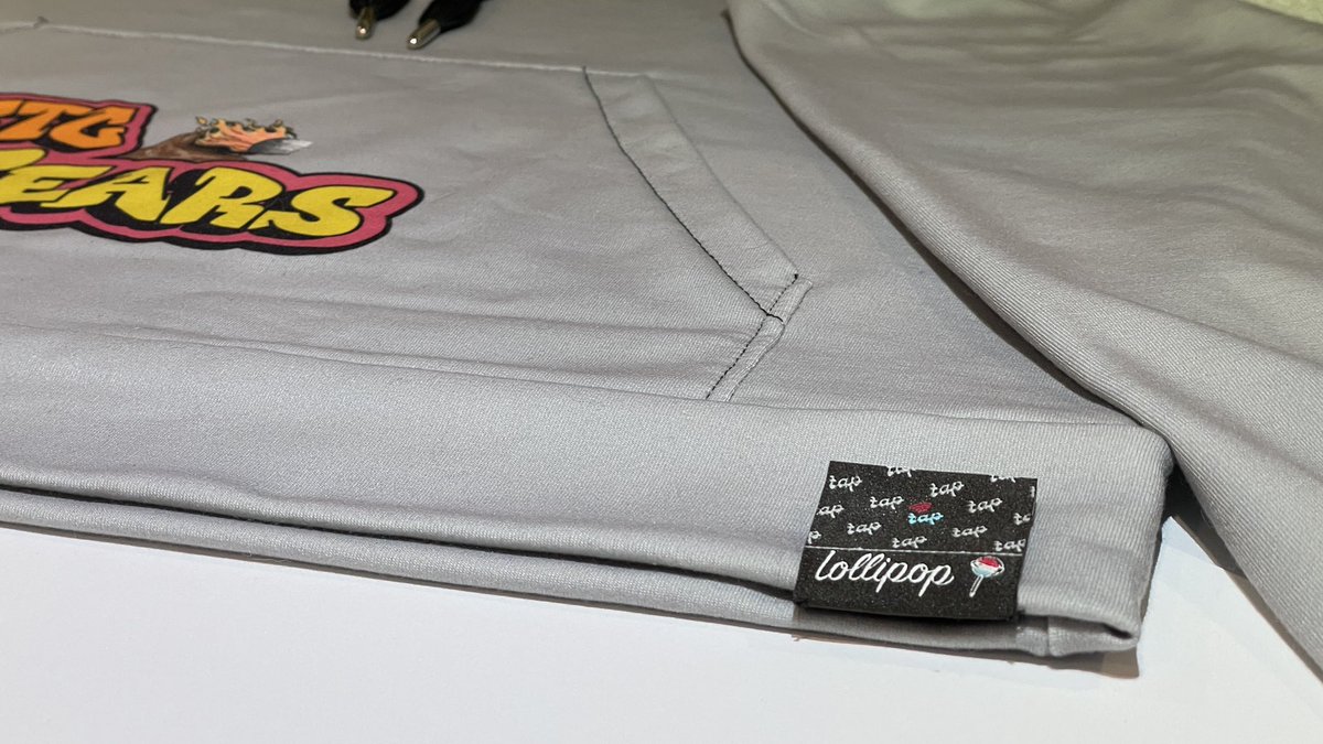 ibuildcoolshit's tweet image. In the future 🍭lollipop chips will be in everything. 🧸👚🧢🍺🌳
It’ll be the marketing glue that holds whole brands together.🫠
It’ll provide authenticity in an increasingly virtual world! 🌎