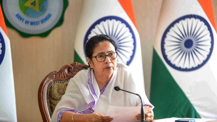 _TheEnigmous's tweet image. Before the Much Awaited 2026 Assembly Election, West Bengal govt is going to launch "Amader Para, Amader Samadhan" where 10 lakh/- is going to be spent for every booth, which is unprecedented in itself taking Participatory Governance to next Level.