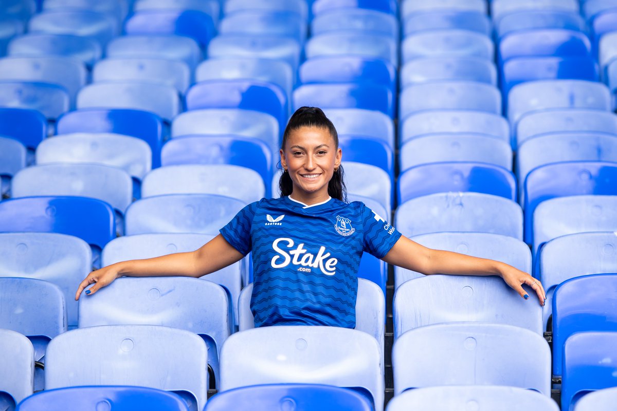 EvertonWomen's tweet image. 🤩 Maz Pacheco at Goodison Park for the f̶i̶r̶s̶t̶ second time.