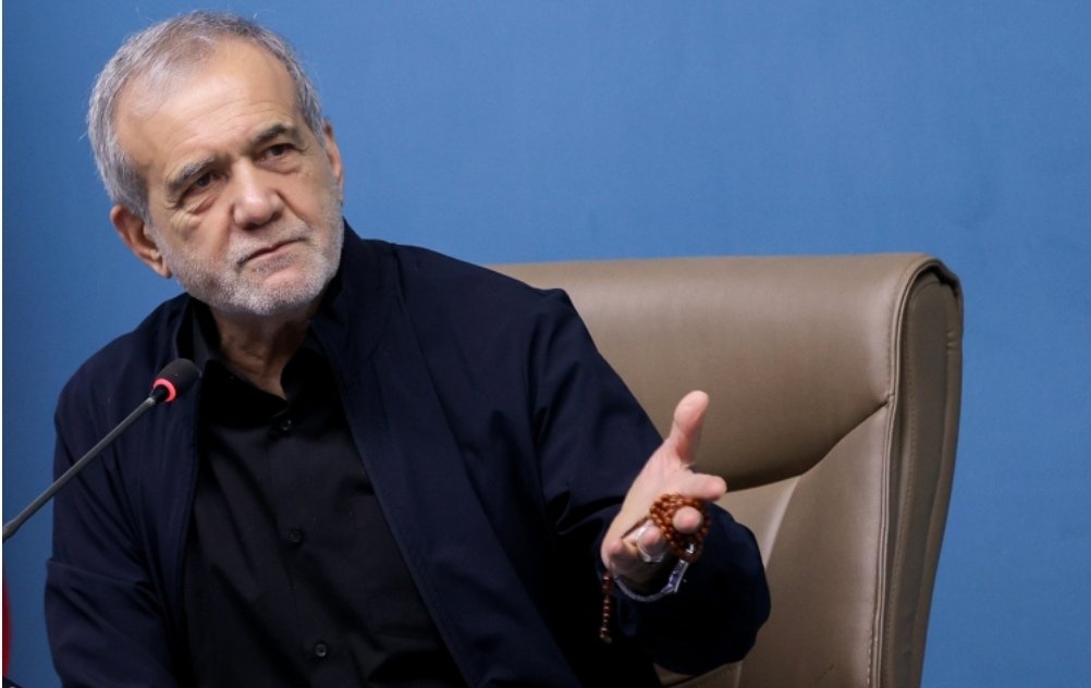 drpezeshkian2's tweet image. #زندانیان | موضوعات مرتبط با زندانیان در دستور کار دولت است و با رعایت موازین قانونی و انسانی پیگیری میشود.
#آموزش_عالی | در فرآیند گزینشها بازنگری شده، اساتید و دانشجویان محرومشده به دانشگاهها بازمیگردند.فضای علمی باید گشوده و در خدمت پیشرفت کشور باشد.
president.ir/fa/160486