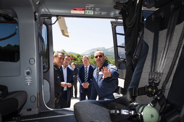 Helikoptero bimotor bat da, "A kategorian" jarduteko ziurtatua, segurtasuneko estandarrik handiena.

Gehienez ere 3,100kg gordinekin egin dezake lan, eta 5 pertsonentzako gaitasuna du erreskate-konfigurazioan, eta 7 pertsonarentzako zaintza-konfigurazioan.