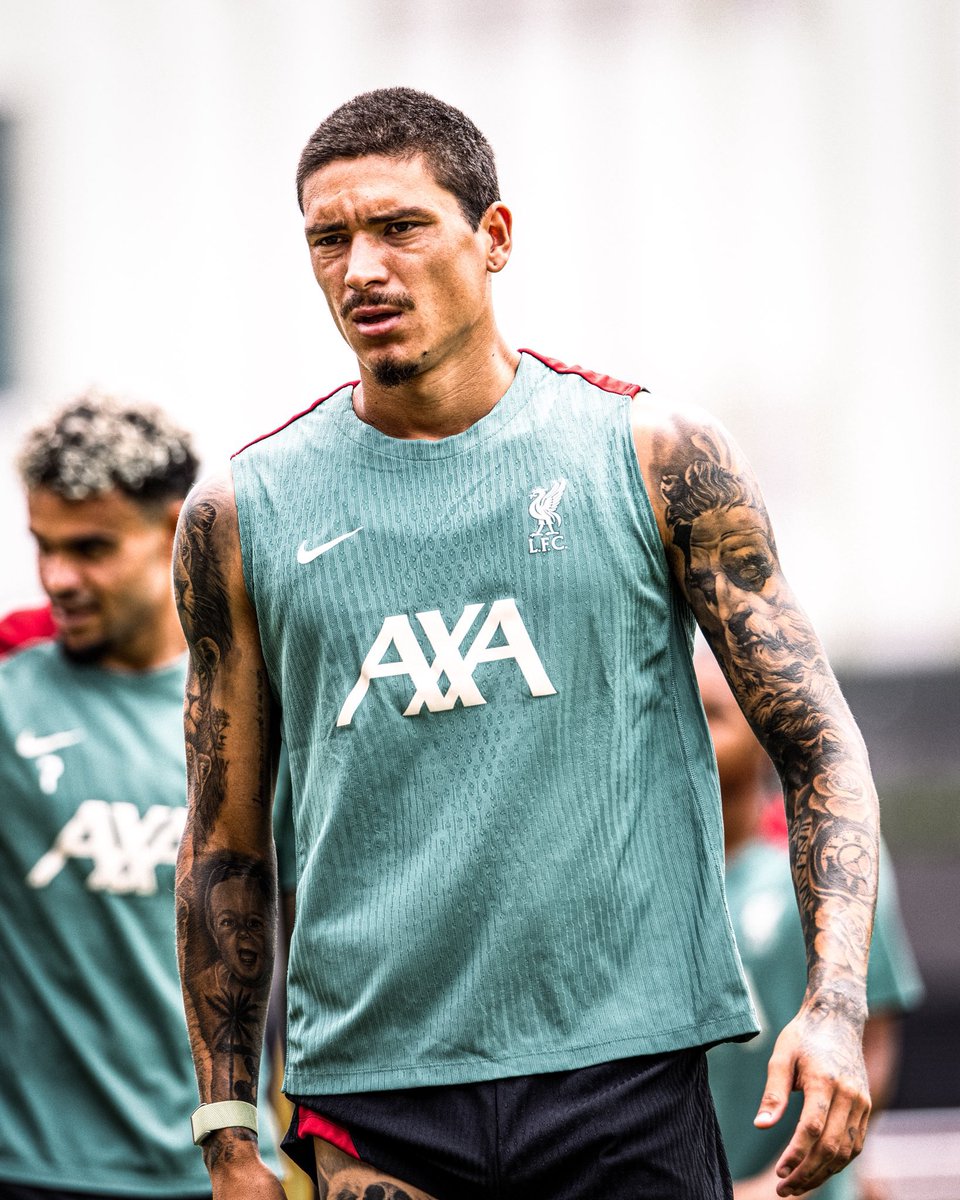 Watch_LFC's tweet image. When he gets back to Merseyside and get a mid-high taper fade, it’s actually going to be so over for the League