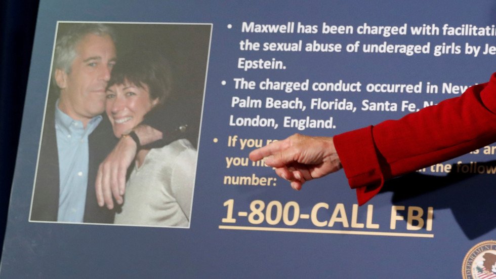 MakeTexasBlue22's tweet image. This is the type of person that Ghislaine Maxwell is, and Todd Blanche is interviewing her??? I will believe nothing that comes from this administration, she is a monster and will lie like a sieve as well as Todd Blanche.
What Carolyn and three other accusers said at trial…