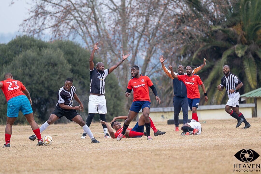 Banana All Rounder (@lwr08) on Twitter photo As a defender, my goal is to prevent the striker from scoring.
For the love of the game⚽️.
Fat Cats AC vs Team Cidar.
#Redskippa #TrapnLos #IPaintedMyRun <a href="/fatcats_ac/">Fat Cats Athletic Club</a>
<a href="/fatcatsfc/">Fat Cats ®</a> <a href="/Mhandla_B/">Villager in the City 🇲🇿 🇿🇼 🇿🇦 🇧🇼</a> As a defender, my goal is to prevent the striker from scoring.
For the love of the game⚽️.
Fat Cats AC vs Team Cidar.
#Redskippa #TrapnLos #IPaintedMyRun <a href="/fatcats_ac/">Fat Cats Athletic Club</a>
<a href="/fatcatsfc/">Fat Cats ®</a> <a href="/Mhandla_B/">Villager in the City 🇲🇿 🇿🇼 🇿🇦 🇧🇼</a>