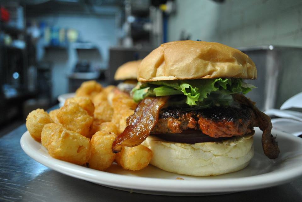 TremontTavern's tweet image. You say basic like it’s a bad thing.
#BestBurger #CHAeats #TheTremontBurger #TremontTime