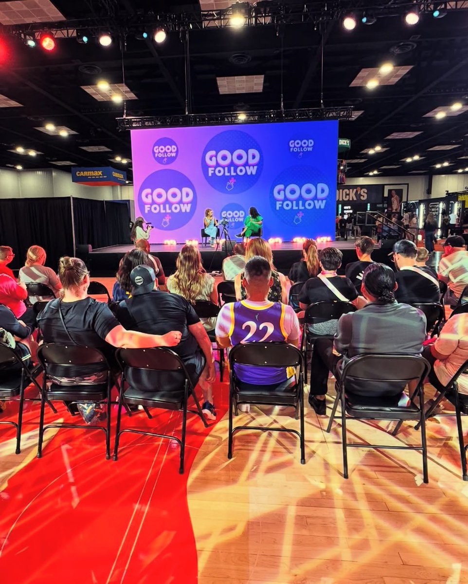 ROSGO21's tweet image. 🥹🥹🤓 guysss… @goodfollowshow had a BIG weekend at #WNBAAllStar!! We taped in front our first ever live audience at the #WNBALive stage at the Convention Center! We interviewed WBB legends Candace Parker & Taj McWilliams Franklin! Both episodes coming your way soon, stay tuned…