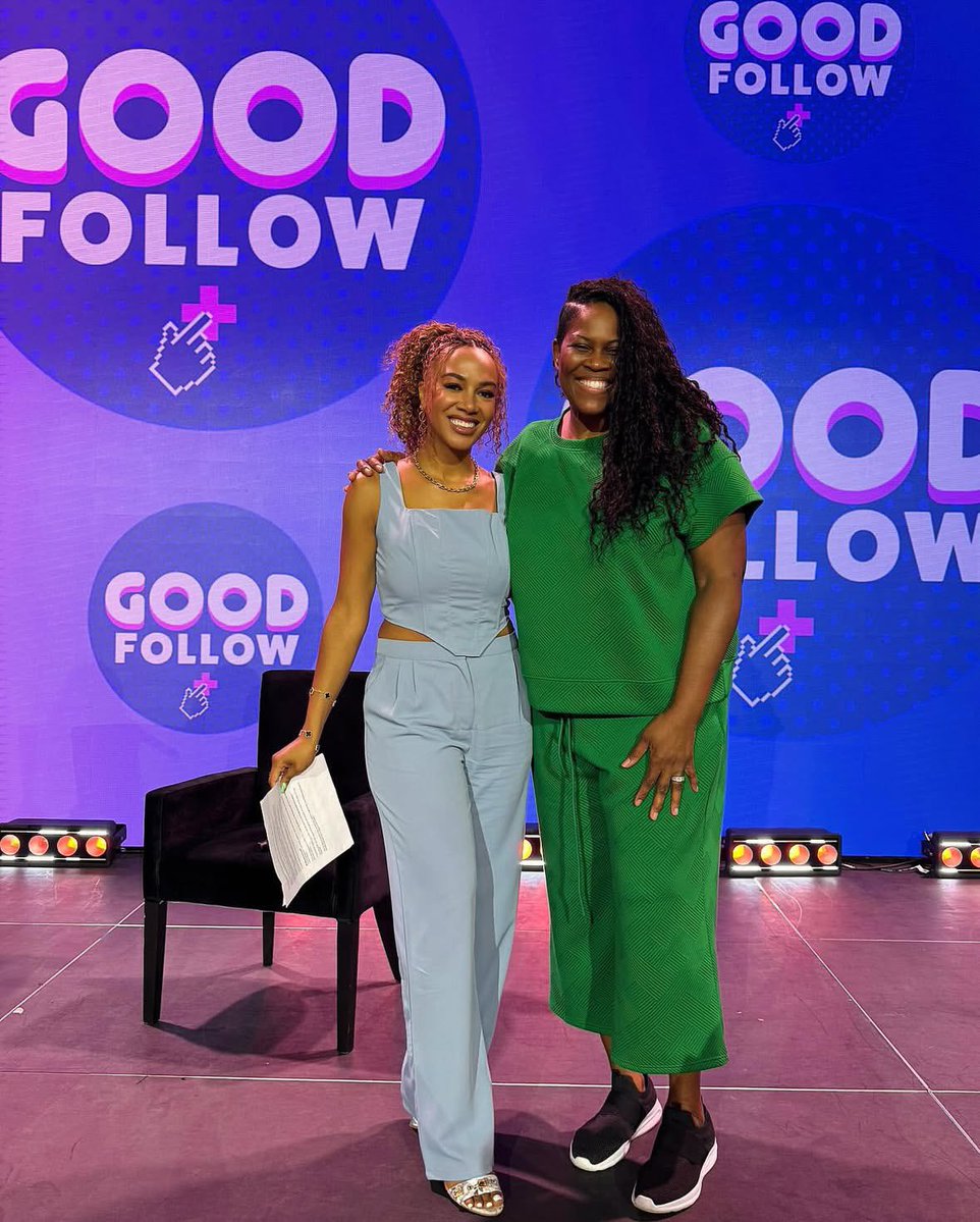 ROSGO21's tweet image. 🥹🥹🤓 guysss… @goodfollowshow had a BIG weekend at #WNBAAllStar!! We taped in front our first ever live audience at the #WNBALive stage at the Convention Center! We interviewed WBB legends Candace Parker & Taj McWilliams Franklin! Both episodes coming your way soon, stay tuned…
