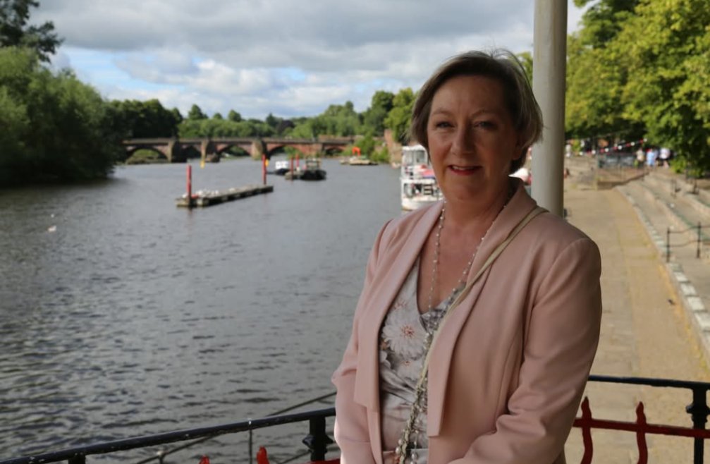SamanthaDixonMP's tweet image. A really positive meeting with Emma Hardy MP, Parliamentary Under-Secretary of State at @DefraGovUK on our push for bathing water status for the River Dee 🏊♂️ Big thanks to @ChesterFrosties & all involved. Looking forward to the Dee Summit this summer to keep up the momentum.