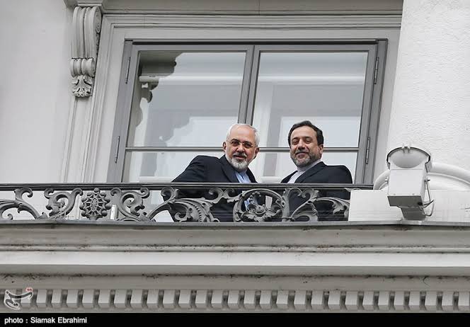 bakhshijahromi's tweet image. من «صلحطلب» هستم.
هرکس مانع جنگ شود، نور چشم من است.