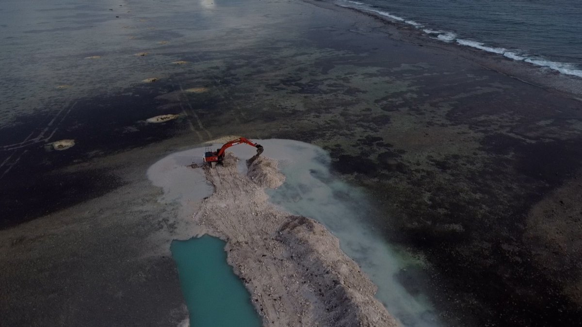 La 2 (@la2_tve) on Twitter photo 🏝️ Las islas de las Maldivas son un paraíso de ensueño para los casi dos millones de turistas que llegan cada año a sus aguas turquesas.
📺 'Maldivas, paraíso artificial' de <a href="/Documentos_TV/">Documentos TV</a>, este jueves 24 de julio, a las 23:30 h. 🏝️ Las islas de las Maldivas son un paraíso de ensueño para los casi dos millones de turistas que llegan cada año a sus aguas turquesas.
📺 'Maldivas, paraíso artificial' de <a href="/Documentos_TV/">Documentos TV</a>, este jueves 24 de julio, a las 23:30 h.