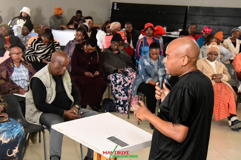 FloydShivambu's tweet image. We are super proud of @mayibuye_afrika Chairperson of Social Assistance Programmes and Spokesperson @biko_hlumelo and NCT Member Asonele Melaphi for launching a successful Mayibuye Social Assistance Programme on GBVF today in Siyabuswa. Our movement walks the talk! Thanks to…