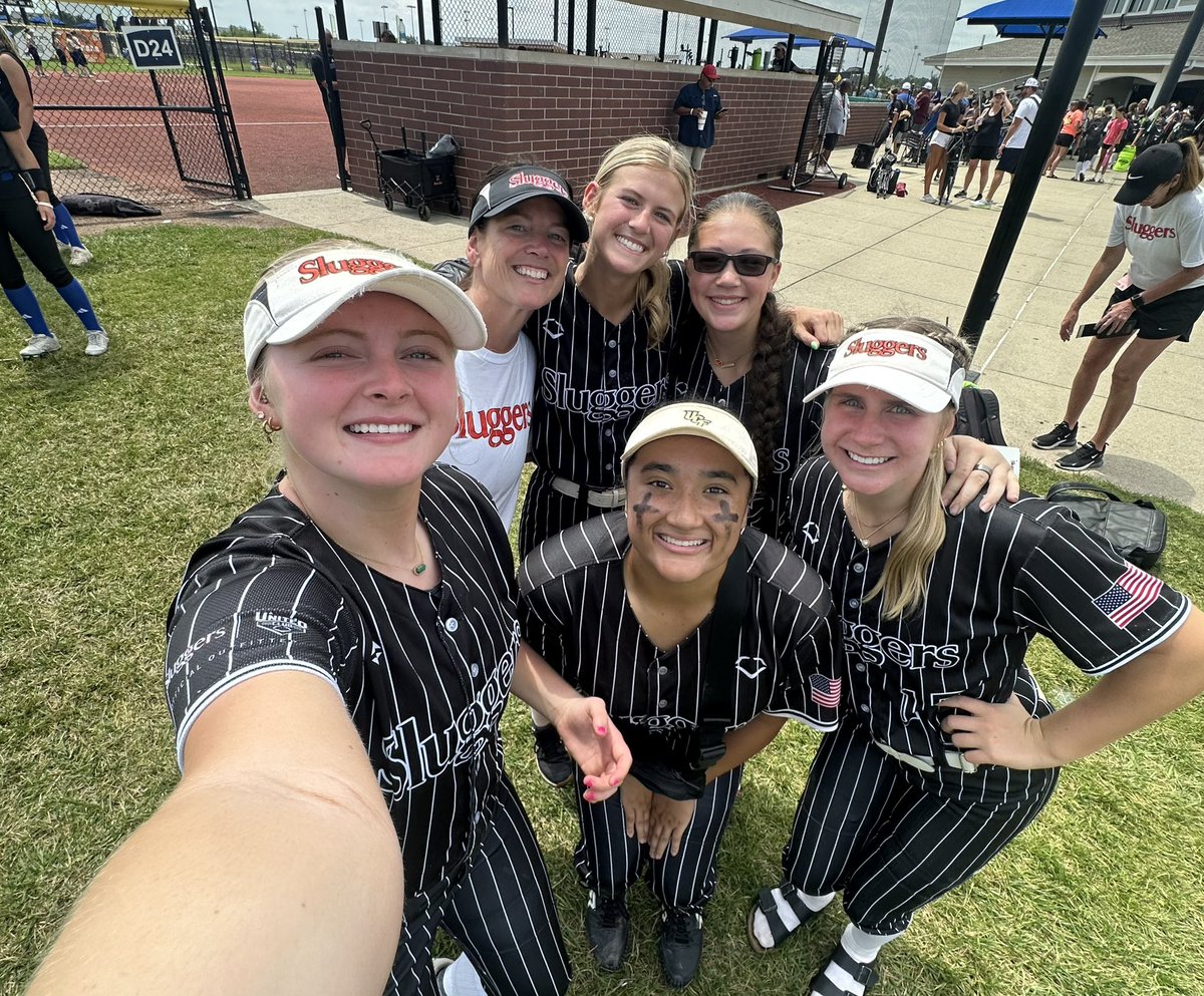 Day ☝🏼 Complete <a href="/thealliancefp/">The Alliance Fastpitch</a> 

2 Wins ✅ 
Solid Pitching ✅ 
Timely Hitting ✅ 
Solid Defense ✅ 
Lots of Smiles ✅ 

Back At It Today At 3:45pm, Grand Park Field D-21. ♥️🤍🖤
#Sluggers